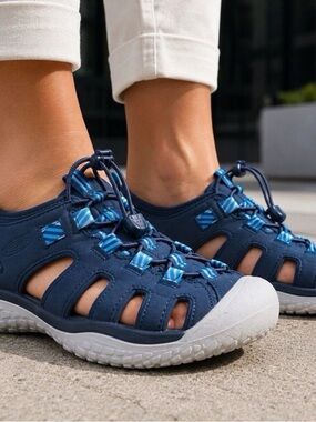 KEEN SOLR High Performance Closed Toe Water Sandals Women’s Size 9.5